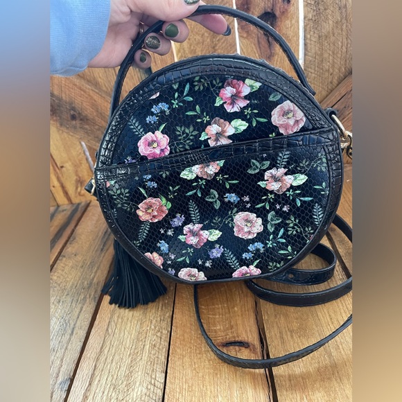 BRAHMIN LANE Thames Black Leather Floral Purse Cross Body Round Handbag - Picture 2 of 7